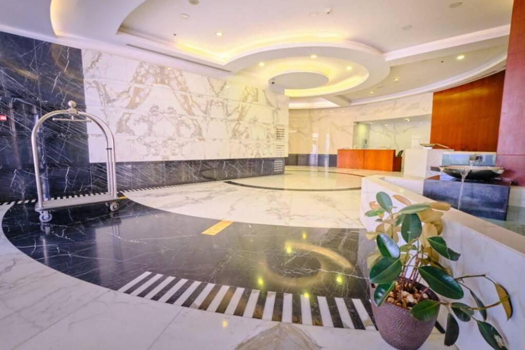 Lovely 1-bedroom In The Heart Of Marina Appartement *